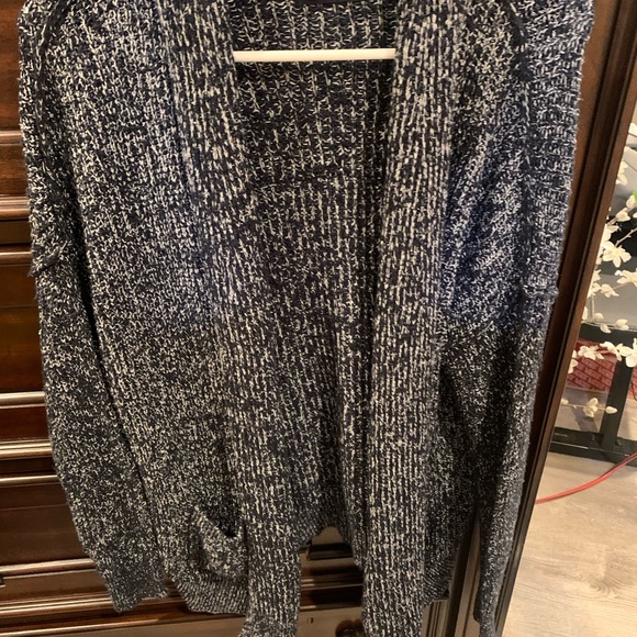 Abercrombie & Fitch Blue and White Knit Sweater - Picture 1 of 3